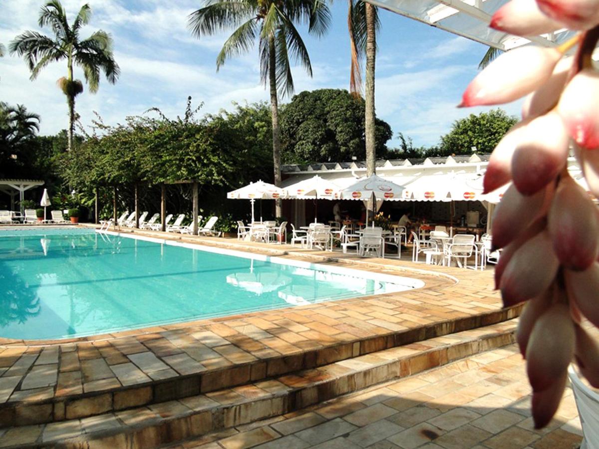 Heated swimming pool: Ubatuba Palace Hotel
