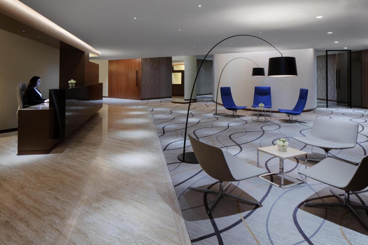 Radisson Blu Hotel, Dubai Deira Creek photo