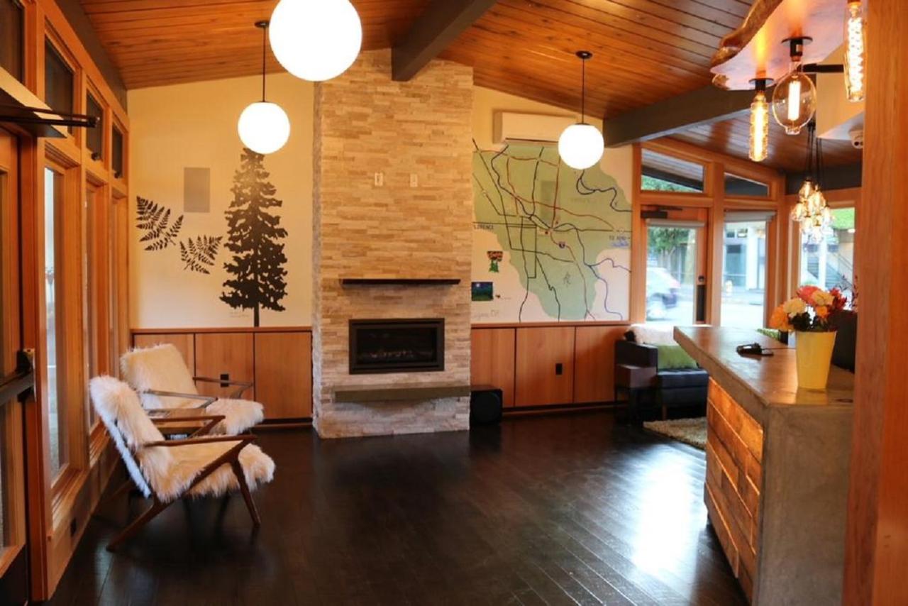 Timbers Inn — photo 9