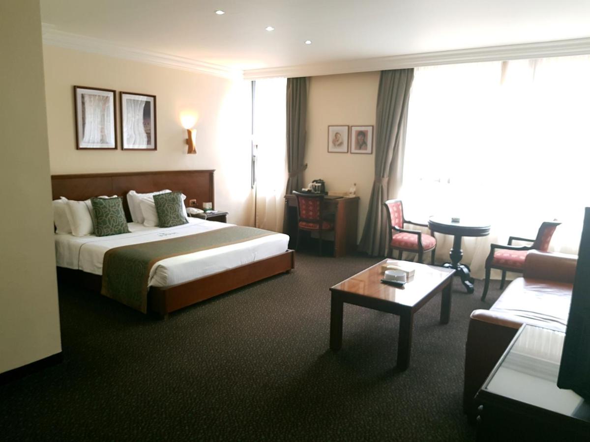 Madisson Hotel photo