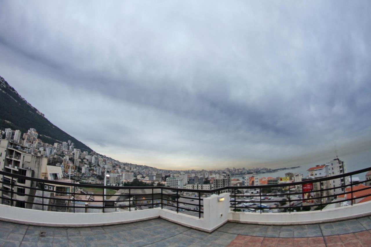 Madisson Hotel photo