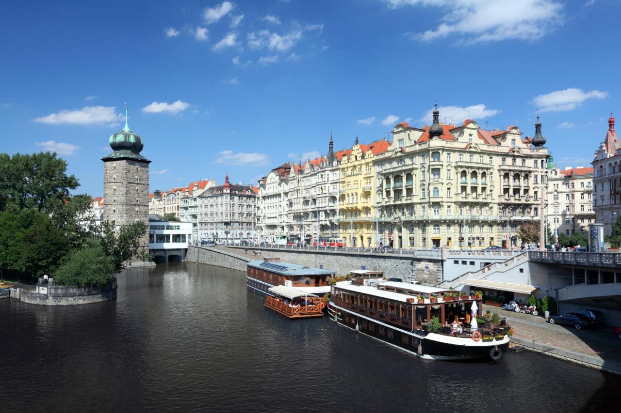 Boat Hotel Matylda - ubytování přímo na Vltavě v centru Prahy