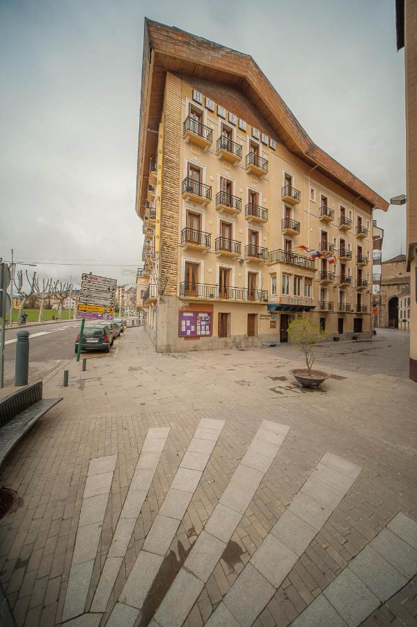 Hotel Mur, Jaca, Sepanyol - Booking.com
