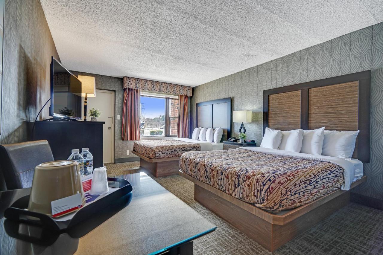 Sea Pine Motor Inn — photo 8