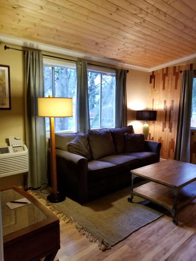 China Creek Cottages — photo 16