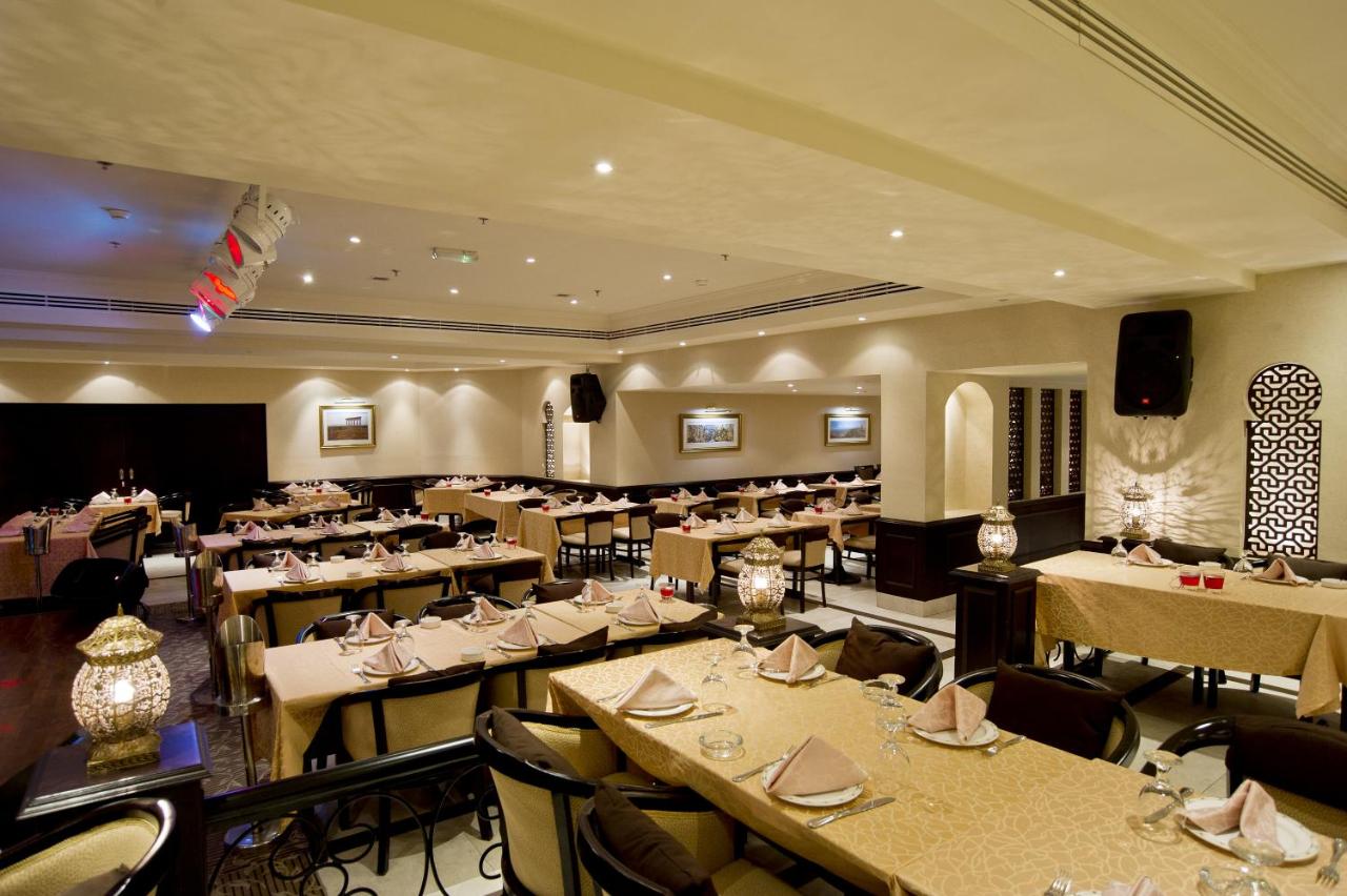 Carlton Tower Hotel photo