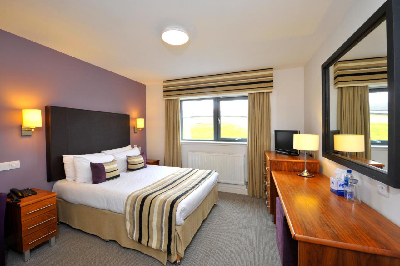 Stirling Court Hotel - Laterooms
