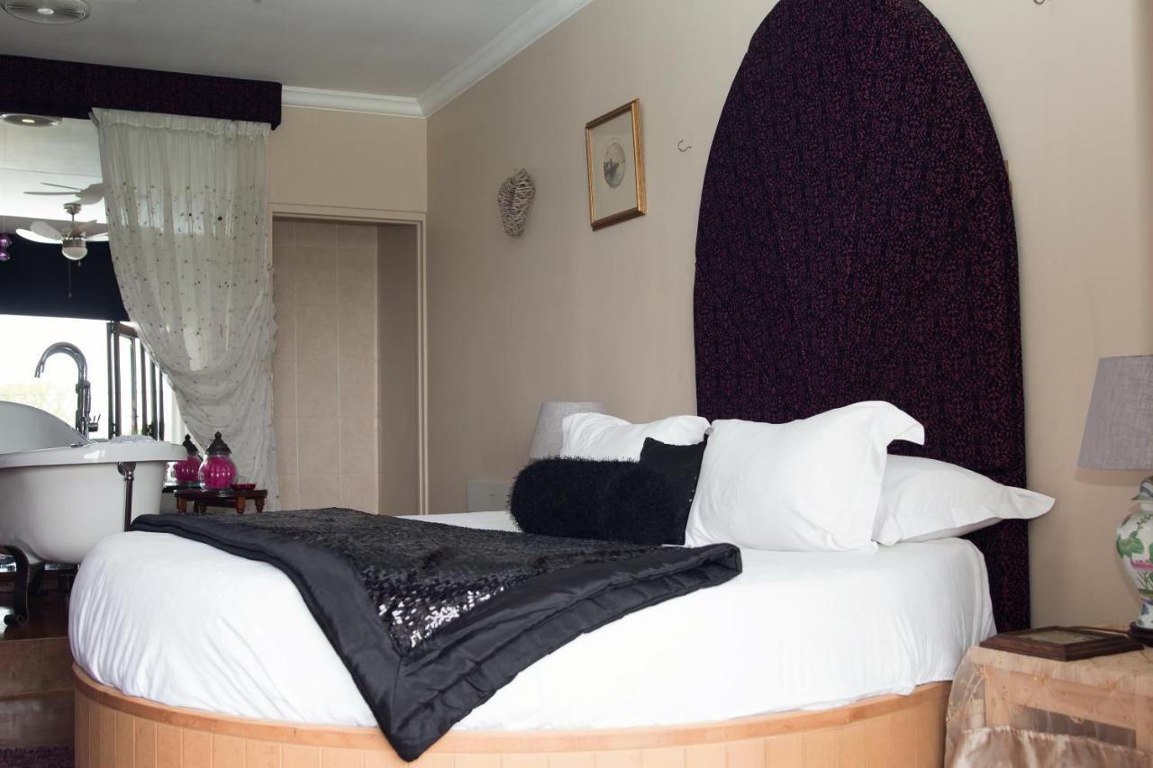 Annie's Guest House w/Two Room Lounge — photo 19