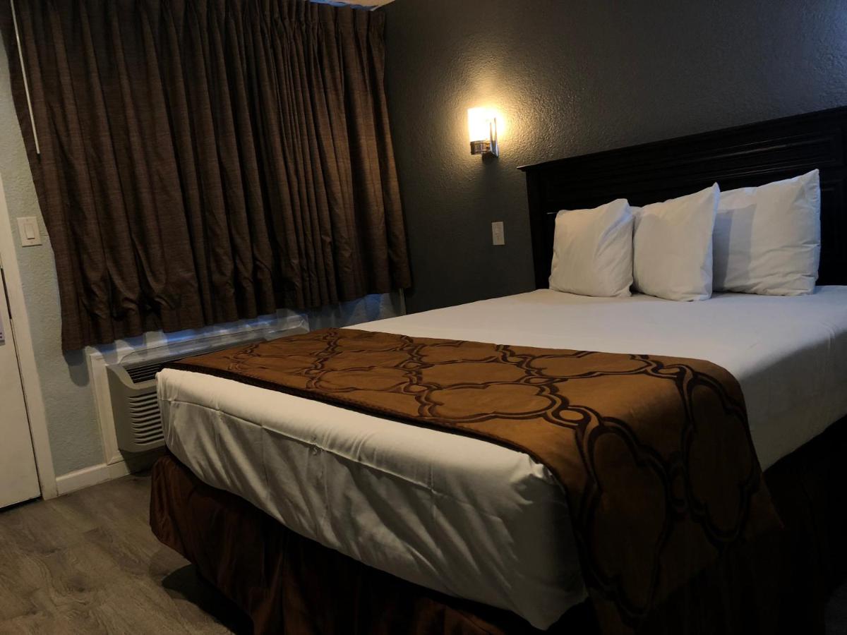 Relax Inn — photo 14