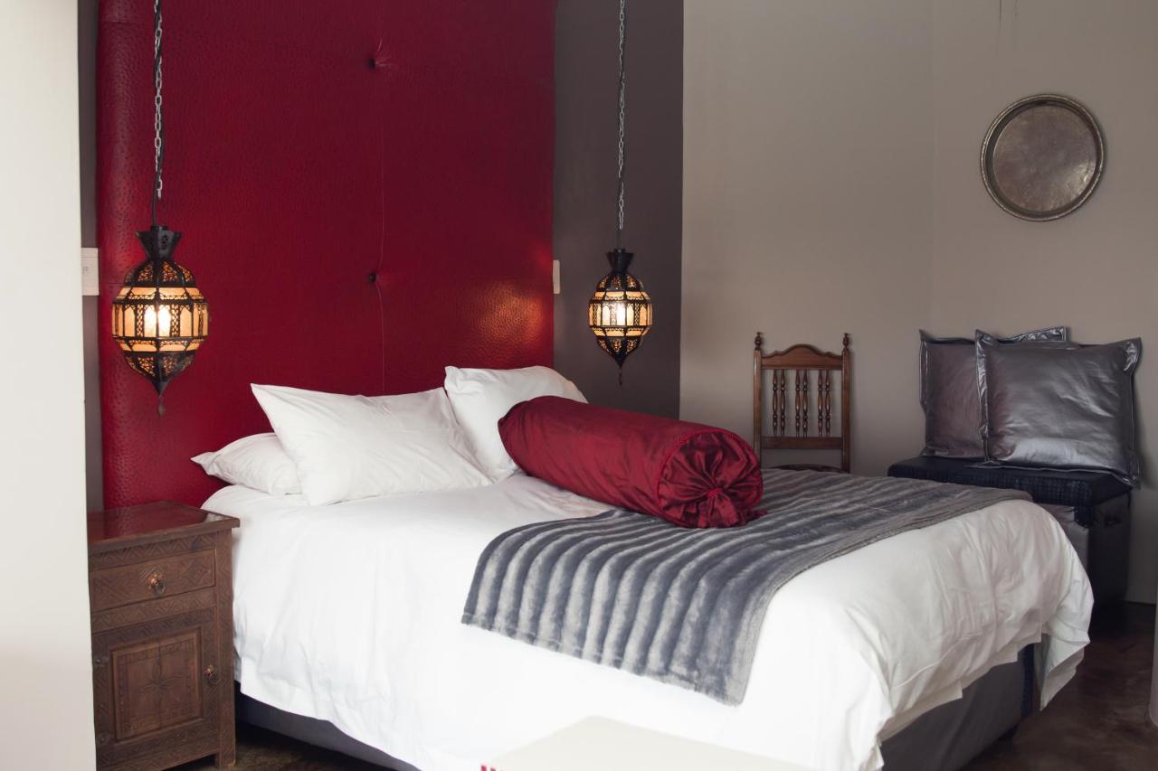 Annie's Guest House w/Two Room Lounge — photo 14