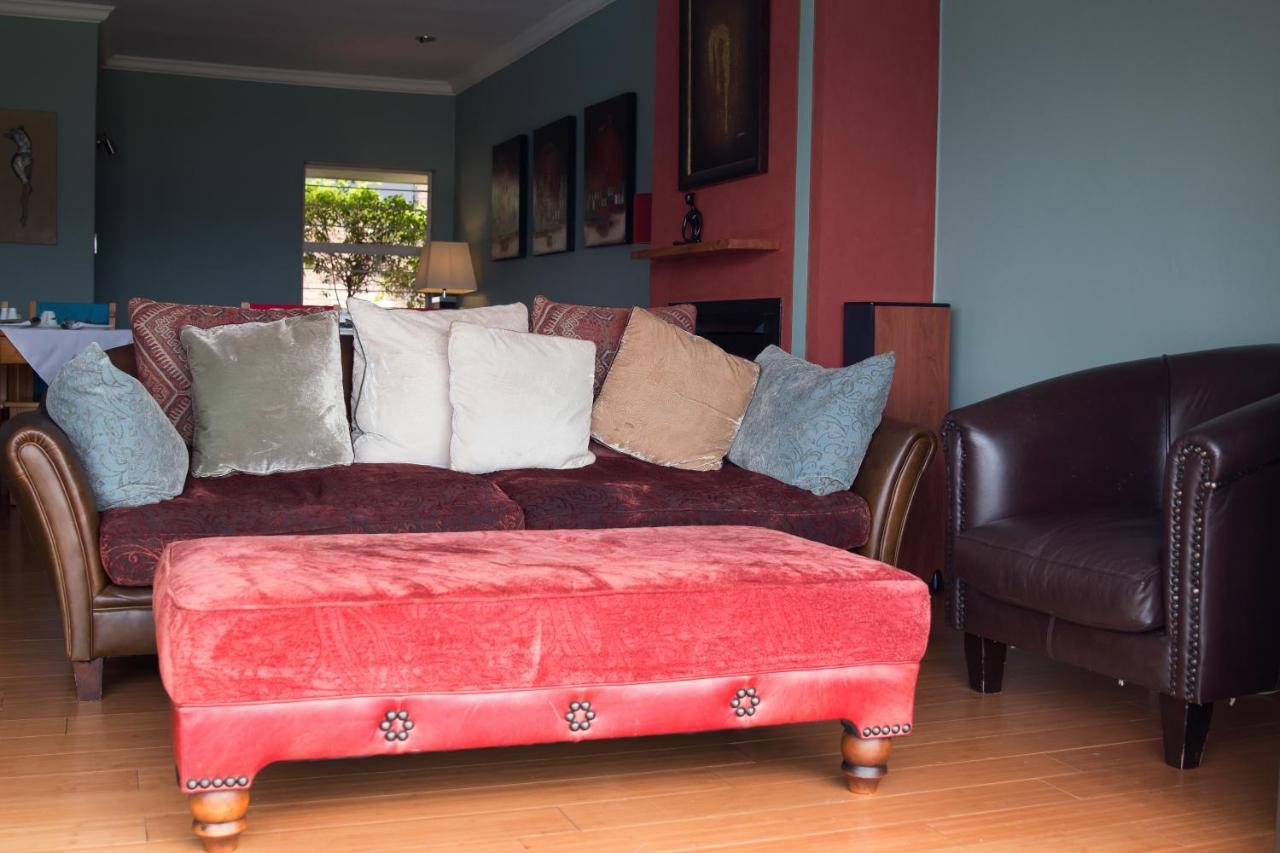 Annie's Guest House w/Two Room Lounge — photo 6
