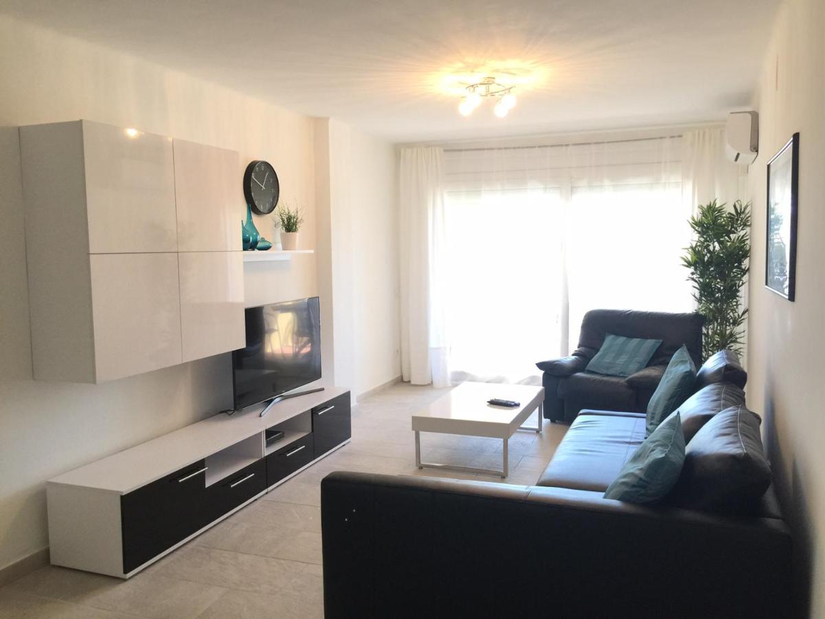 AwayDays - 119 - Modern Duplex 50m from the Beach ...