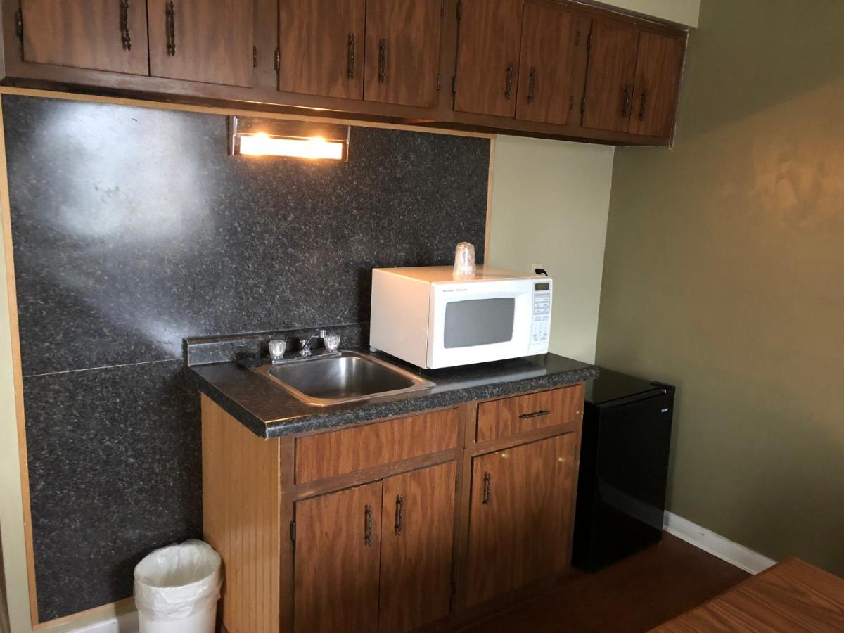 Village Inn Motel Holt — photo 14
