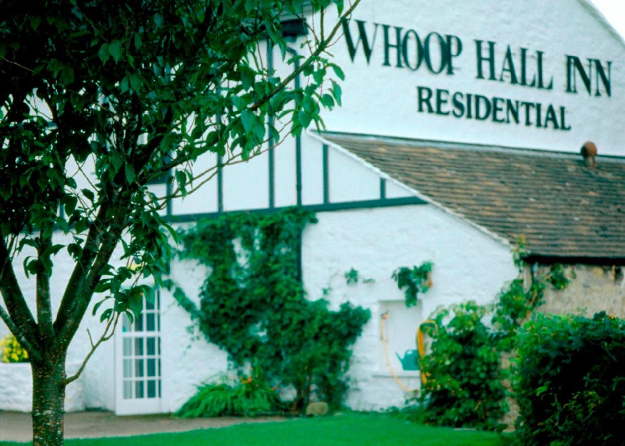 Whoop Hall Hotel and Leisure - Laterooms