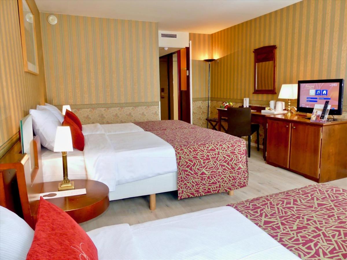 Golden Tulip Hotel de’ Medici photo