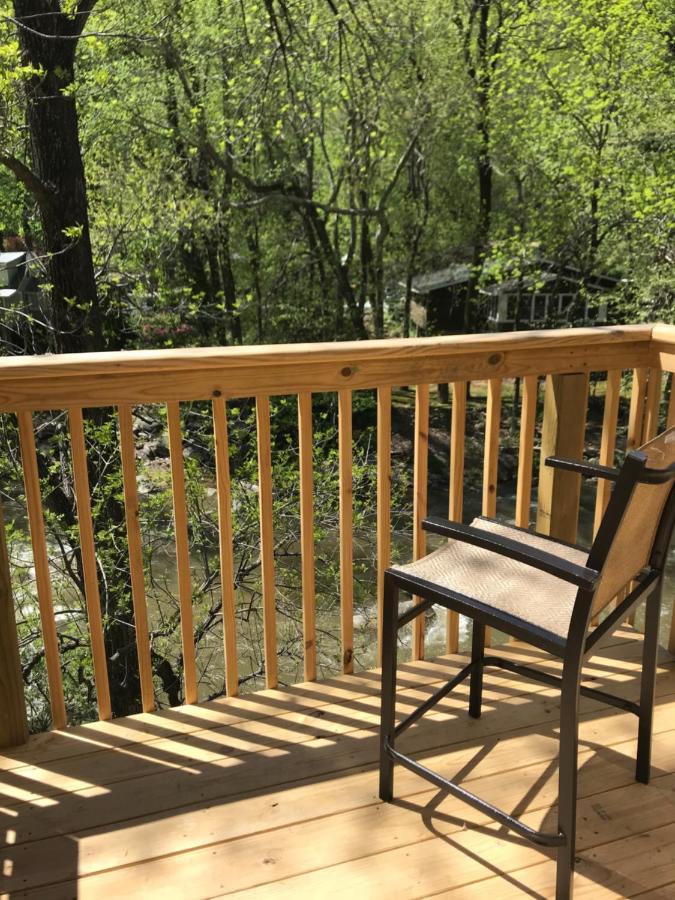 Riverside Lodge at Chimney Rock — photo 8