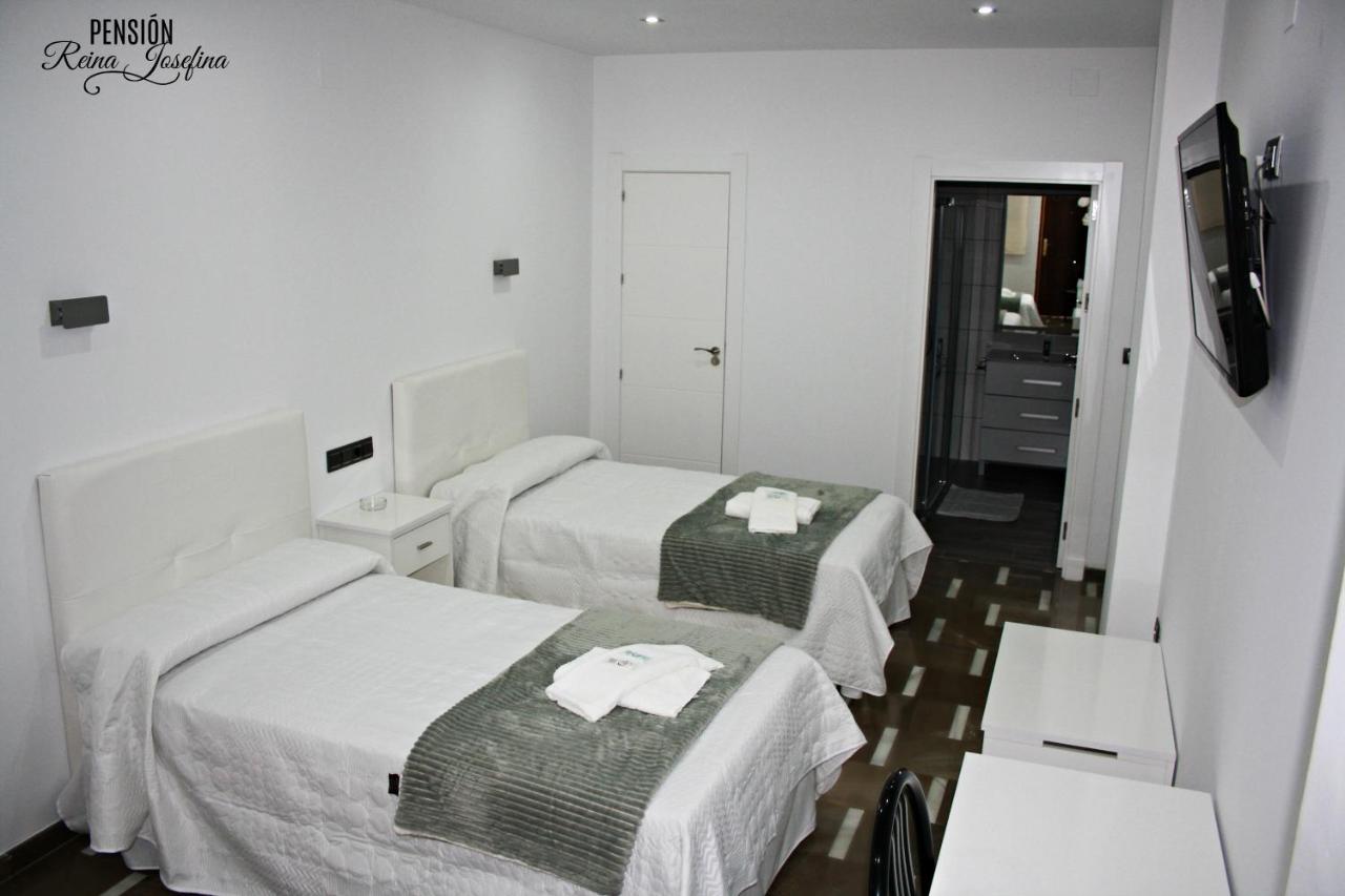 Pension Reina Josefina, Santa Fe, Spain - Booking.com