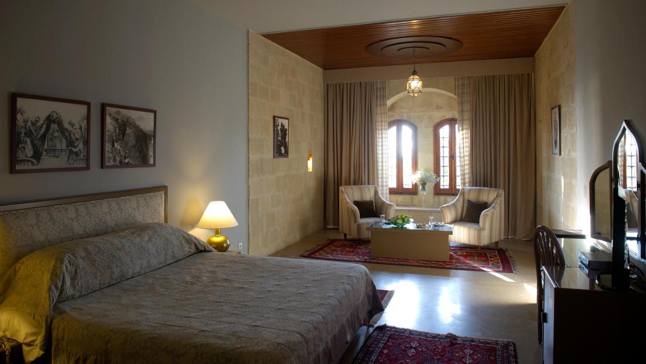 Mir Amin Palace photo