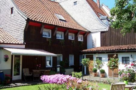 Фото Altes Tagelöhnerhaus von 1510 mit Garten und Parkplatz