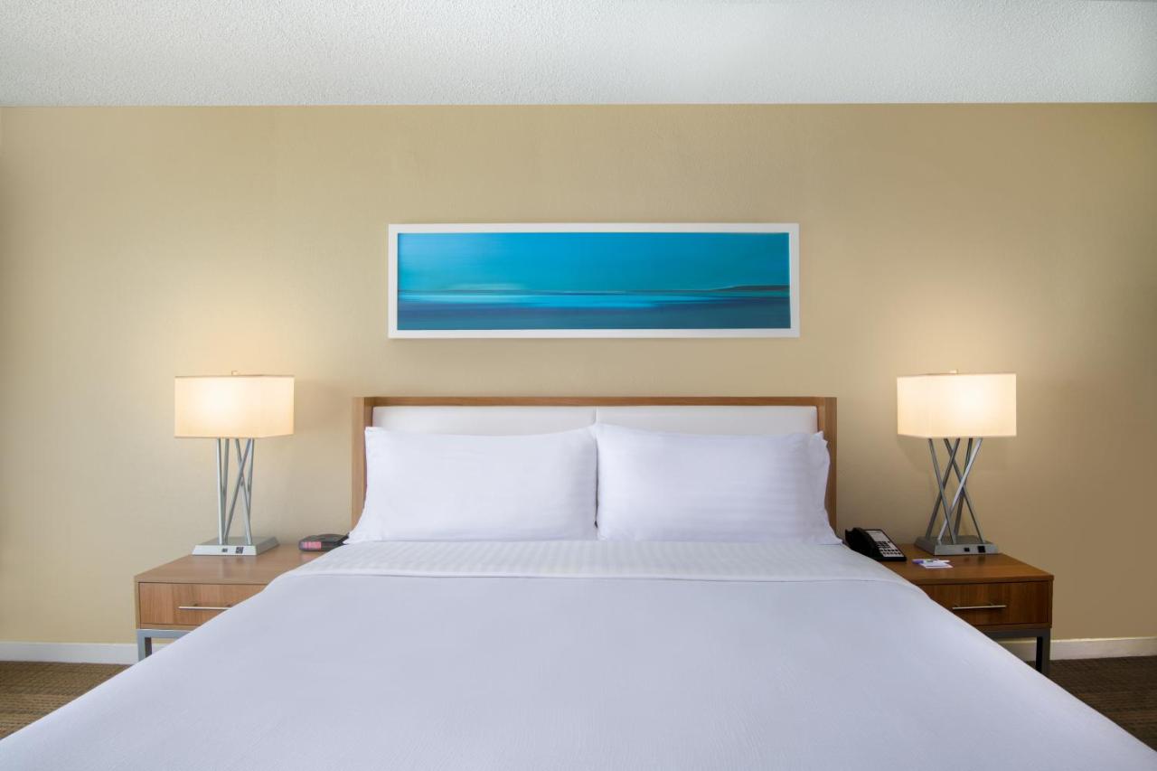 All Inclusive Holiday Inn Resort Aruba - Beach Resort & Casino, an IHG Hotel photo