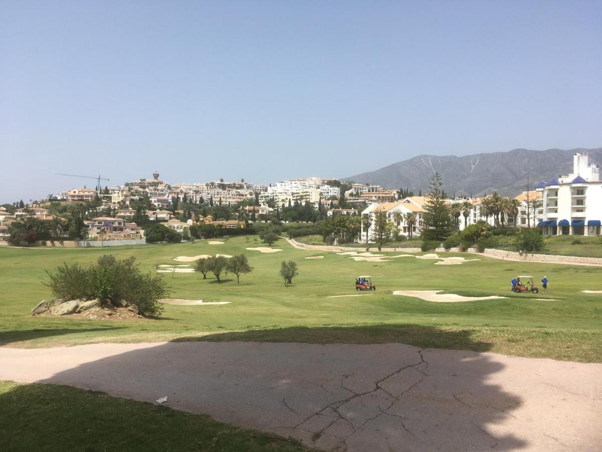 Apartamento turístico Golf Zénit, Fuengirola, Spain - Booking.com