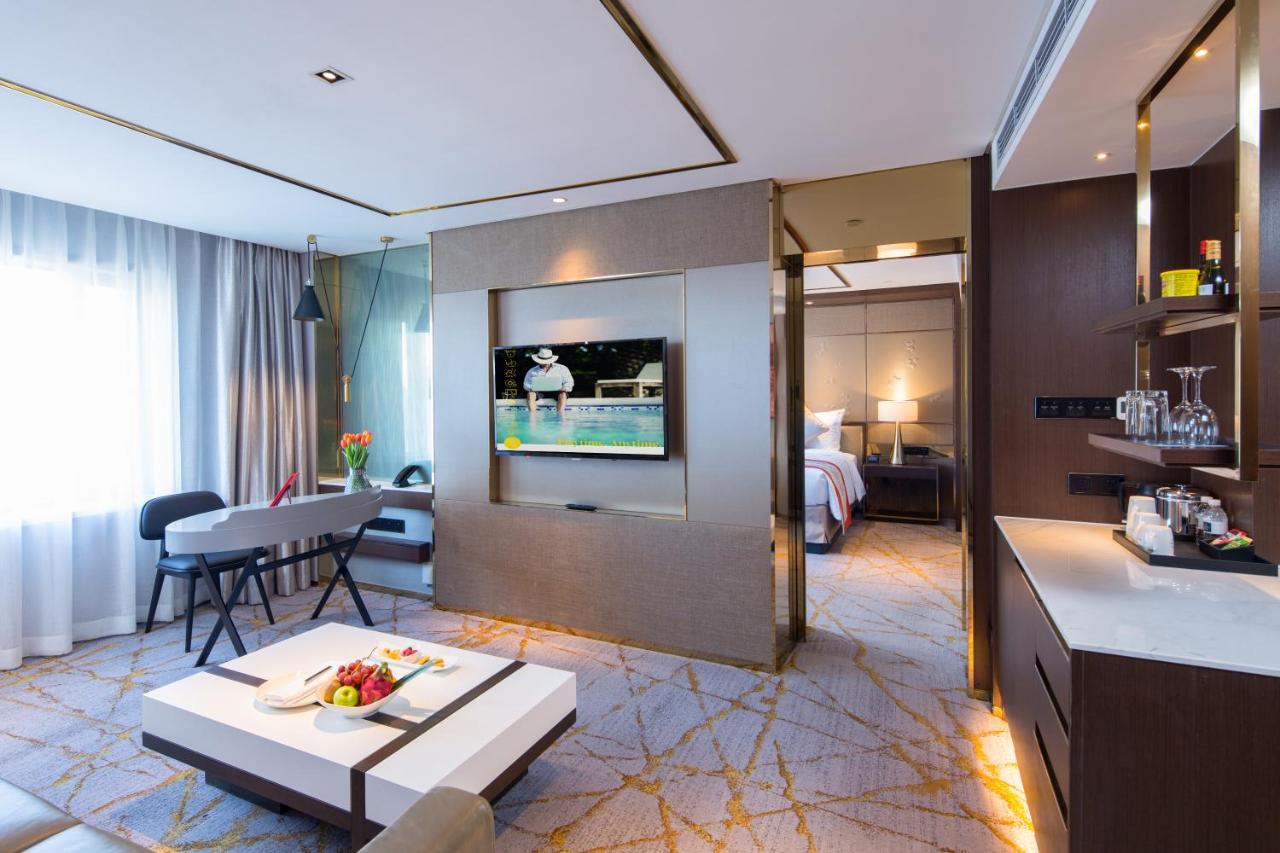 Golden Tulip Shanghai Hongqiao - A Louvre Hotel photo