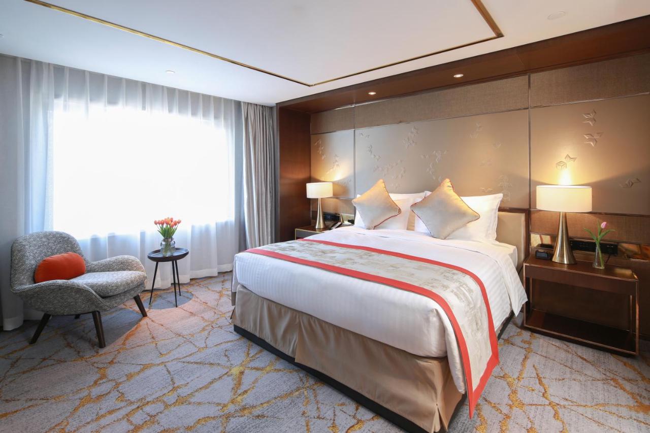 Golden Tulip Shanghai Hongqiao - A Louvre Hotel photo