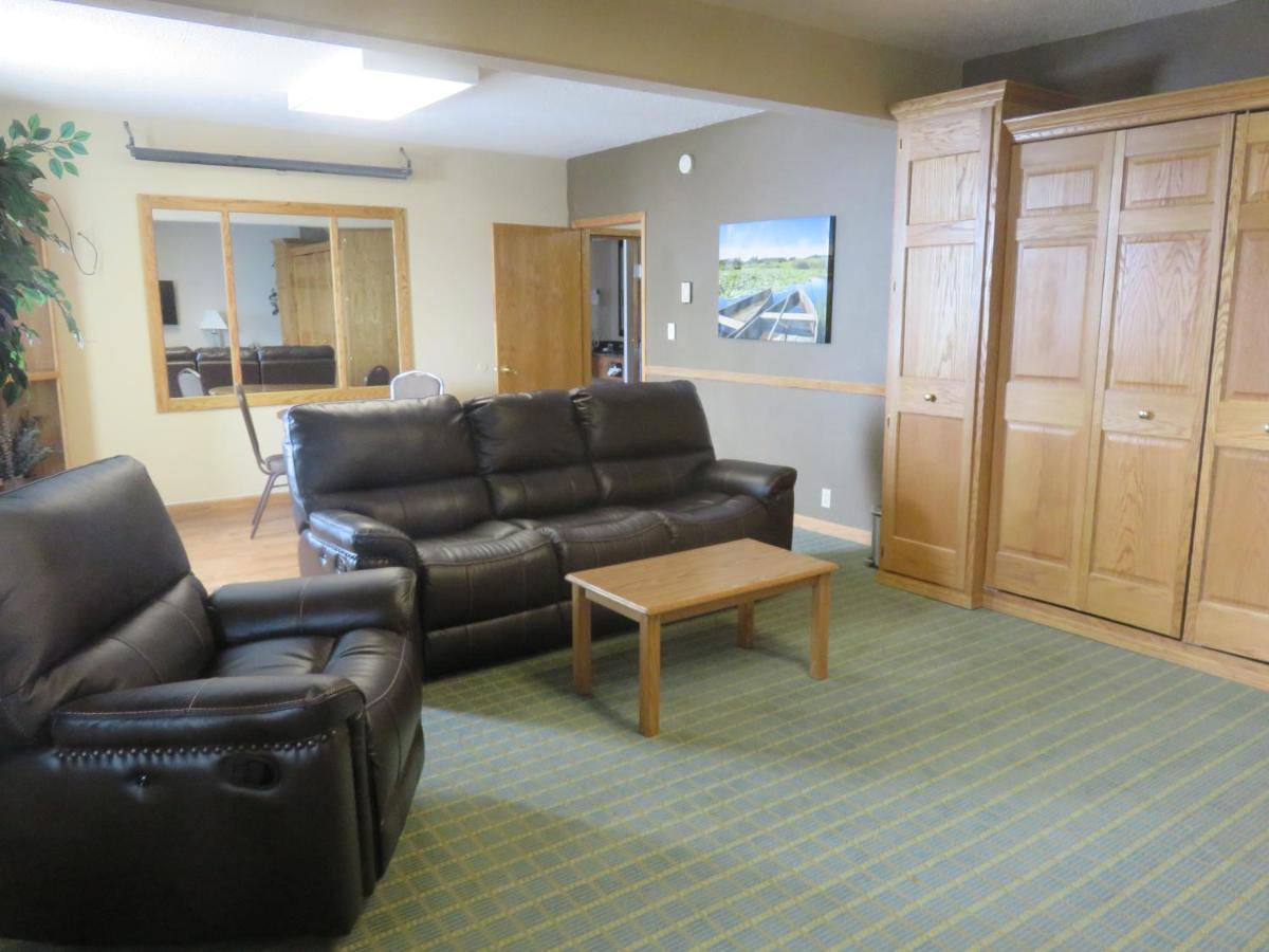 Vista Inn & Suites Fargo, North Dakota — photo 14