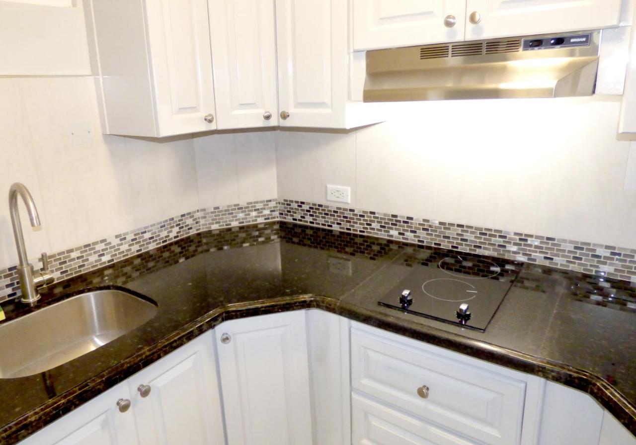 Beach One Bedroom Suite A22 - 3