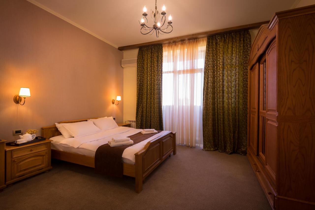 Olympia Garden Hotel photo