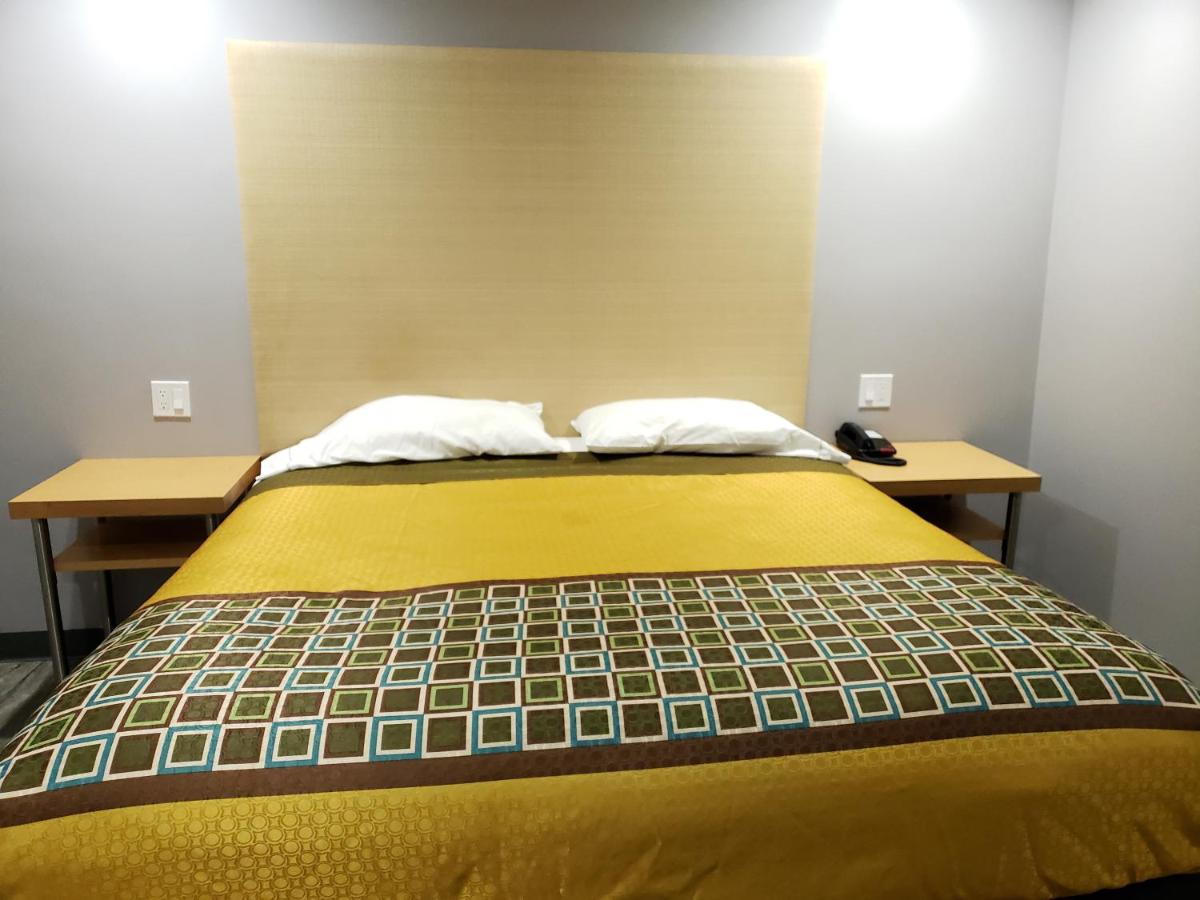 Regal Motel — photo 15