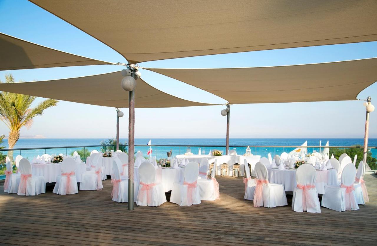 Asterias Beach Hotel photo