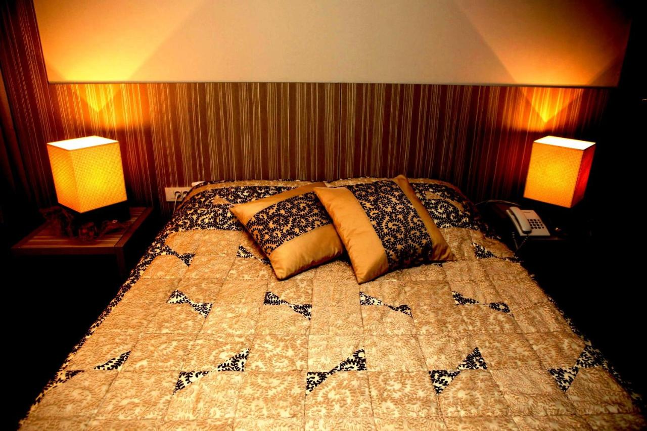 Hollywood Hotel photo