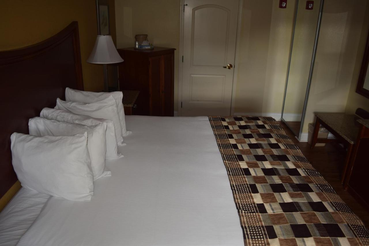 Atkinson Inn & Suites — photo 19