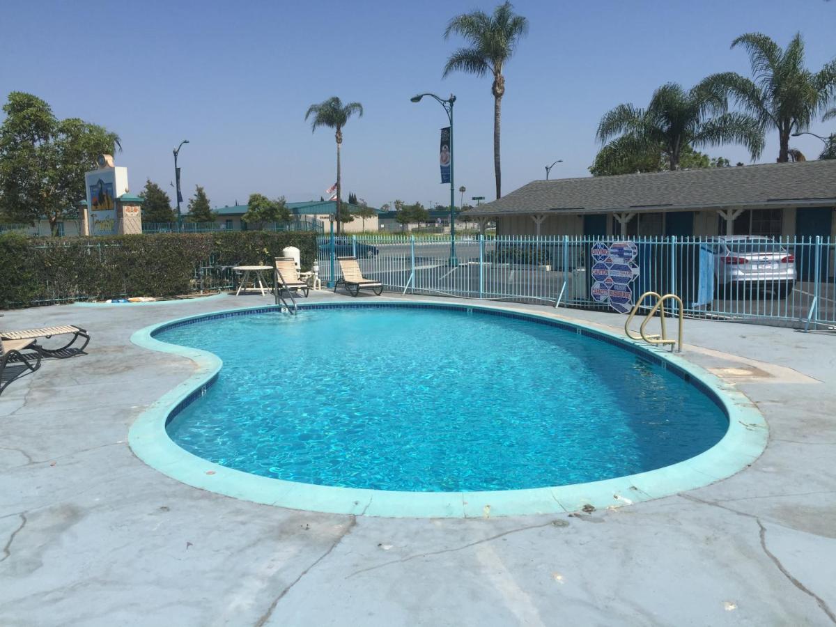 Frontier Motel — photo 14