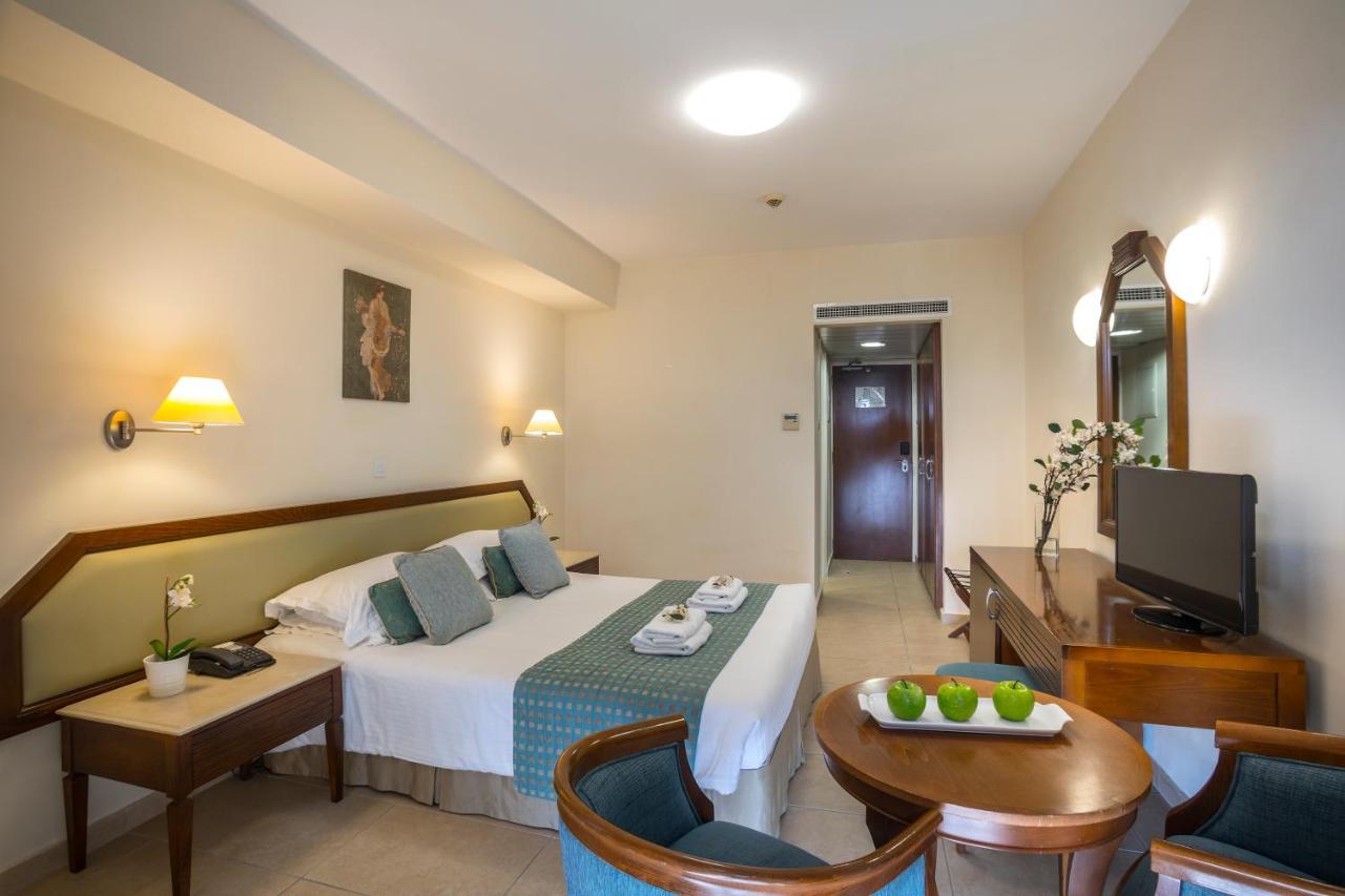 Aquamare Beach Hotel & Spa photo