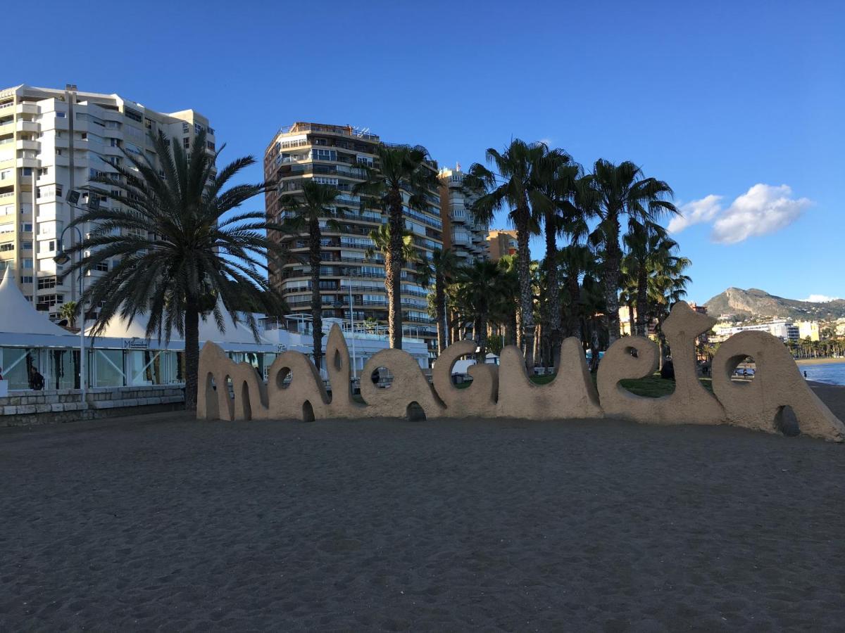 Beach: Malagueta Beach Premium