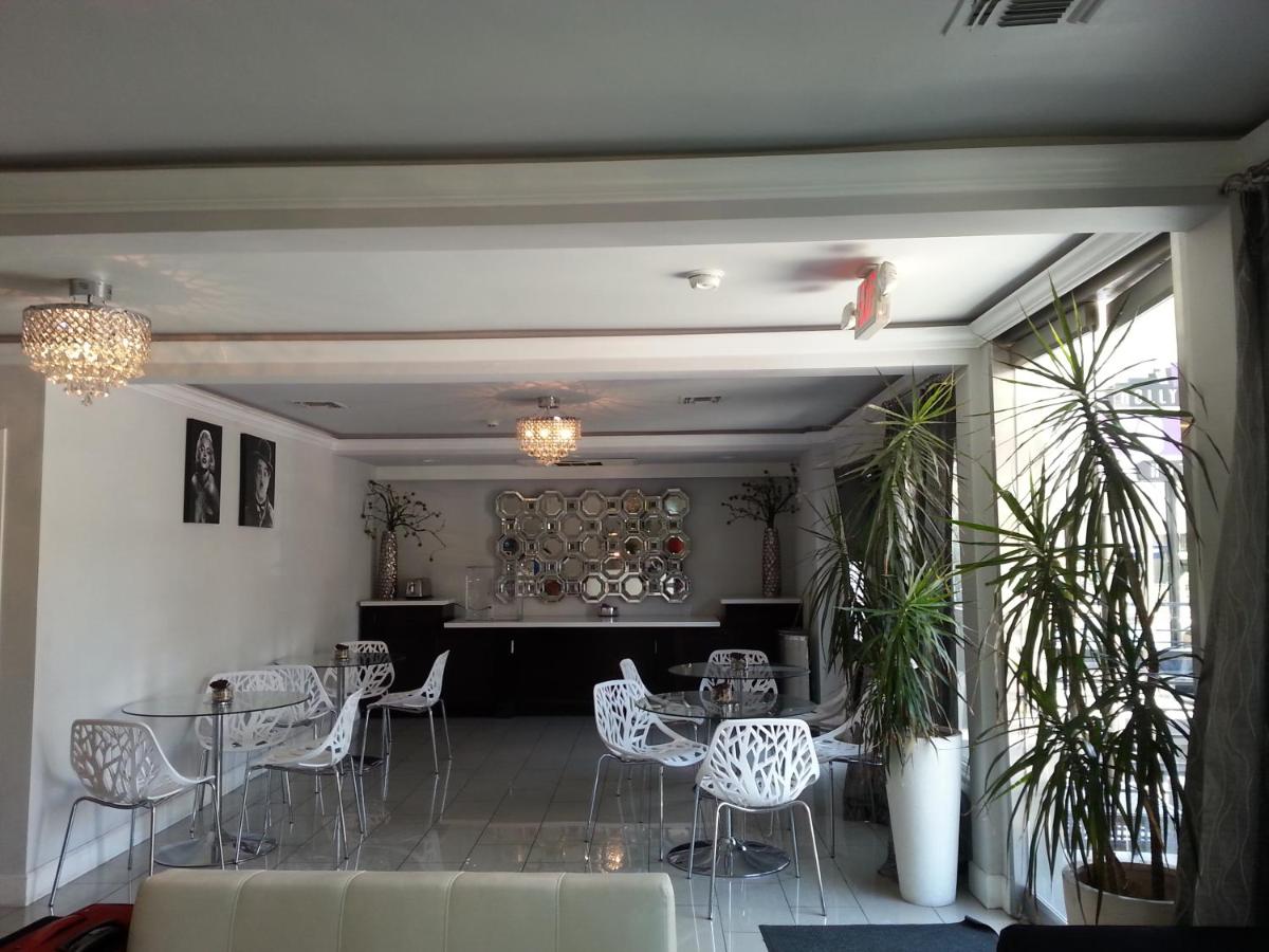 Hollywood VIP Hotel - 4