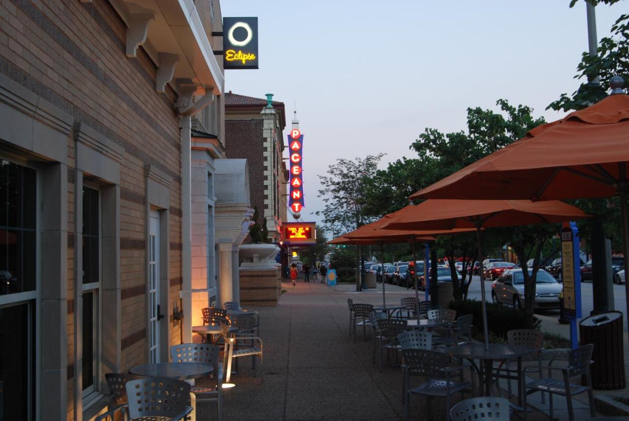 The Moonrise Hotel — photo 22