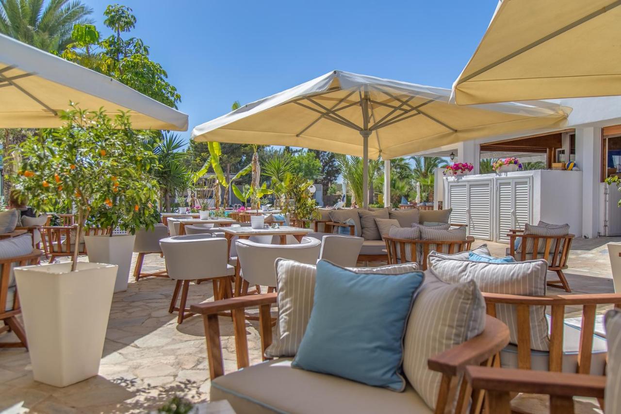 Crystal Springs Beach Hotel photo