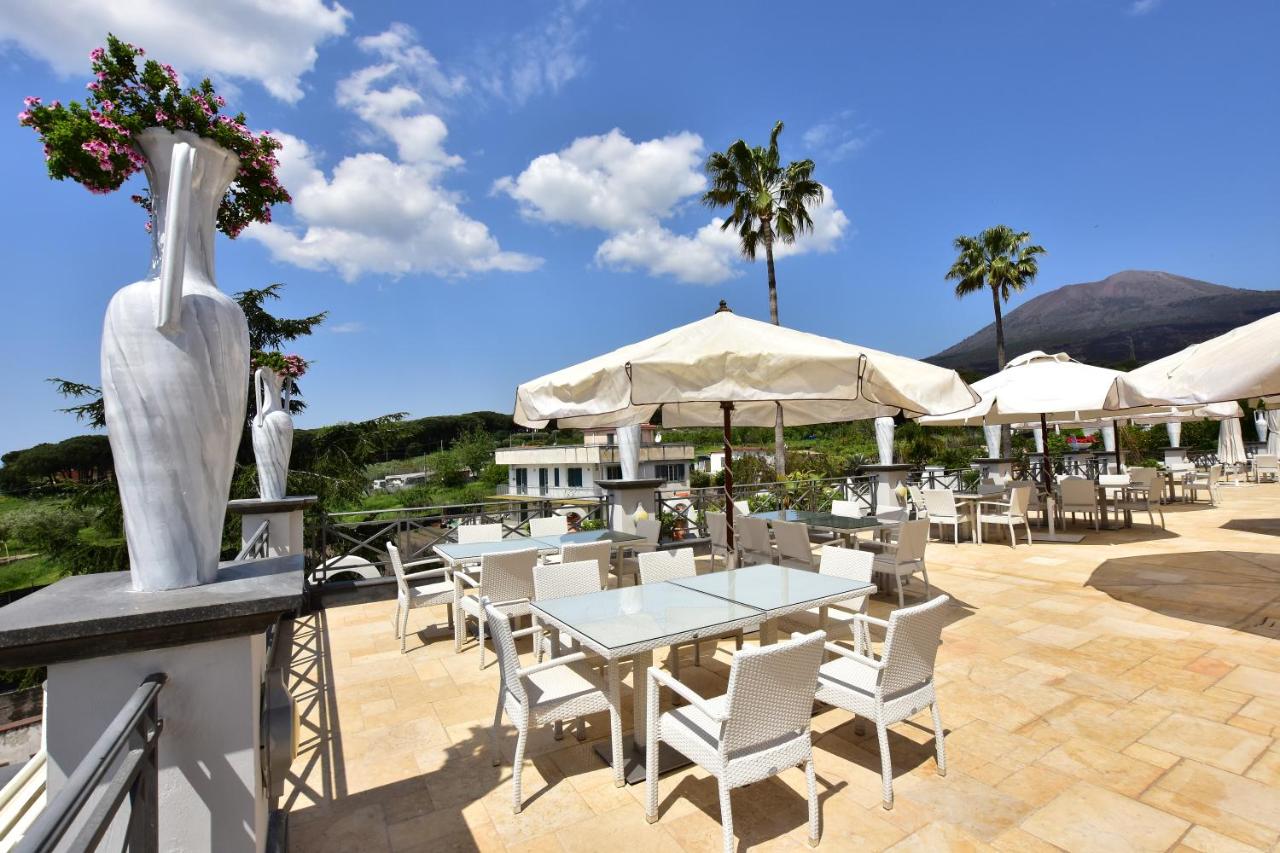 Palazzo Rosenthal Vesuview Hotel & Resort - 5