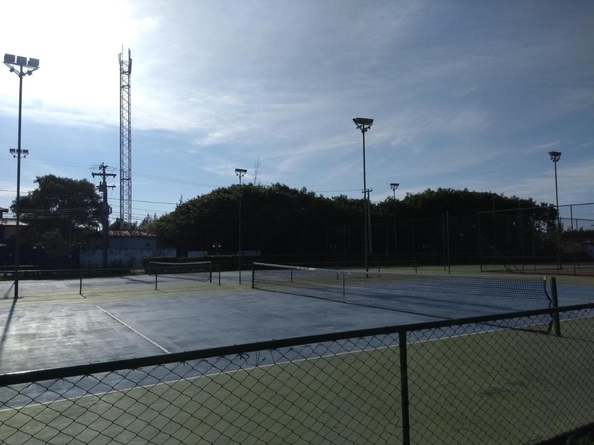 Tennis court: Le Corsaire