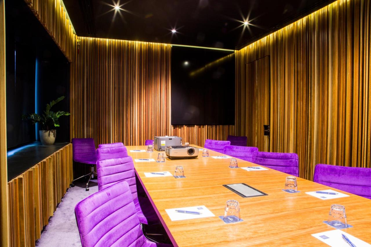 The Sebel Melbourne Docklands Hotel photo