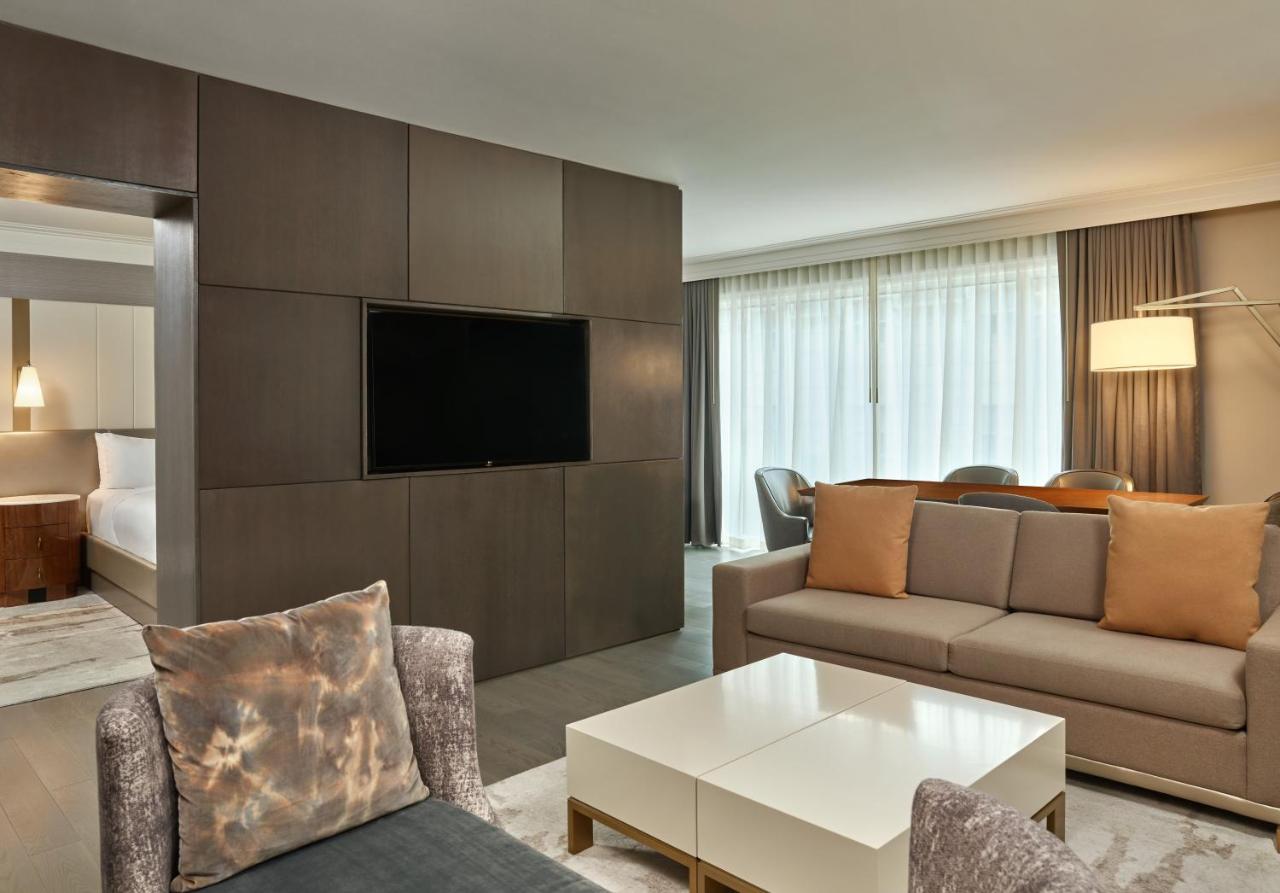 Hotel Crescent Court — photo 15