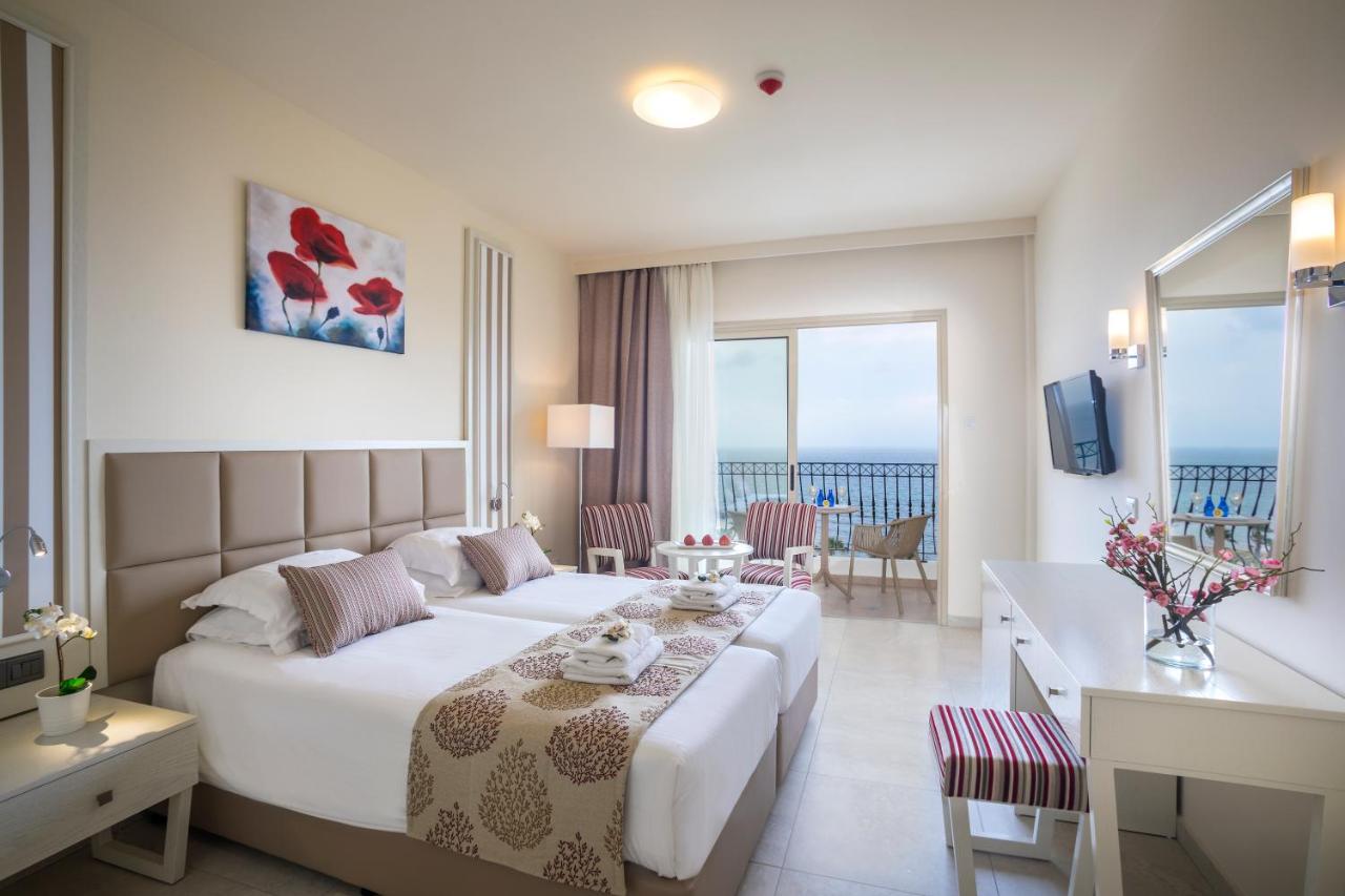 Aquamare Beach Hotel & Spa photo