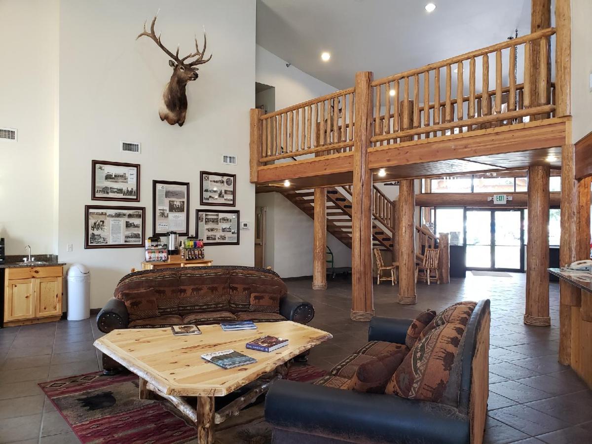 Cody Legacy Inn & Suites — photo 12