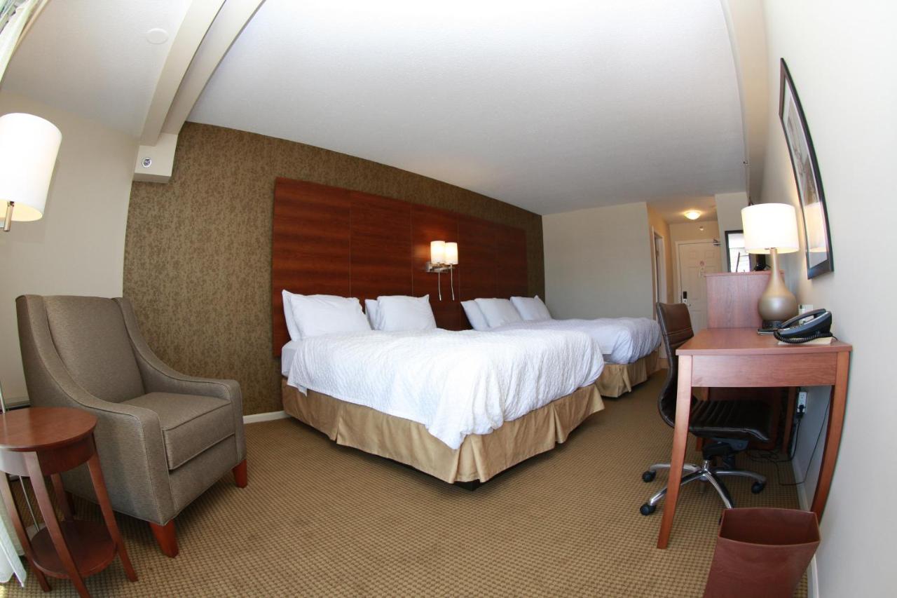 Budget Host Inn & Suites — photo 20