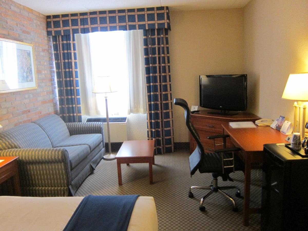 Holiday Inn Express TORONTO EAST - SCARBOROUGH - Laterooms