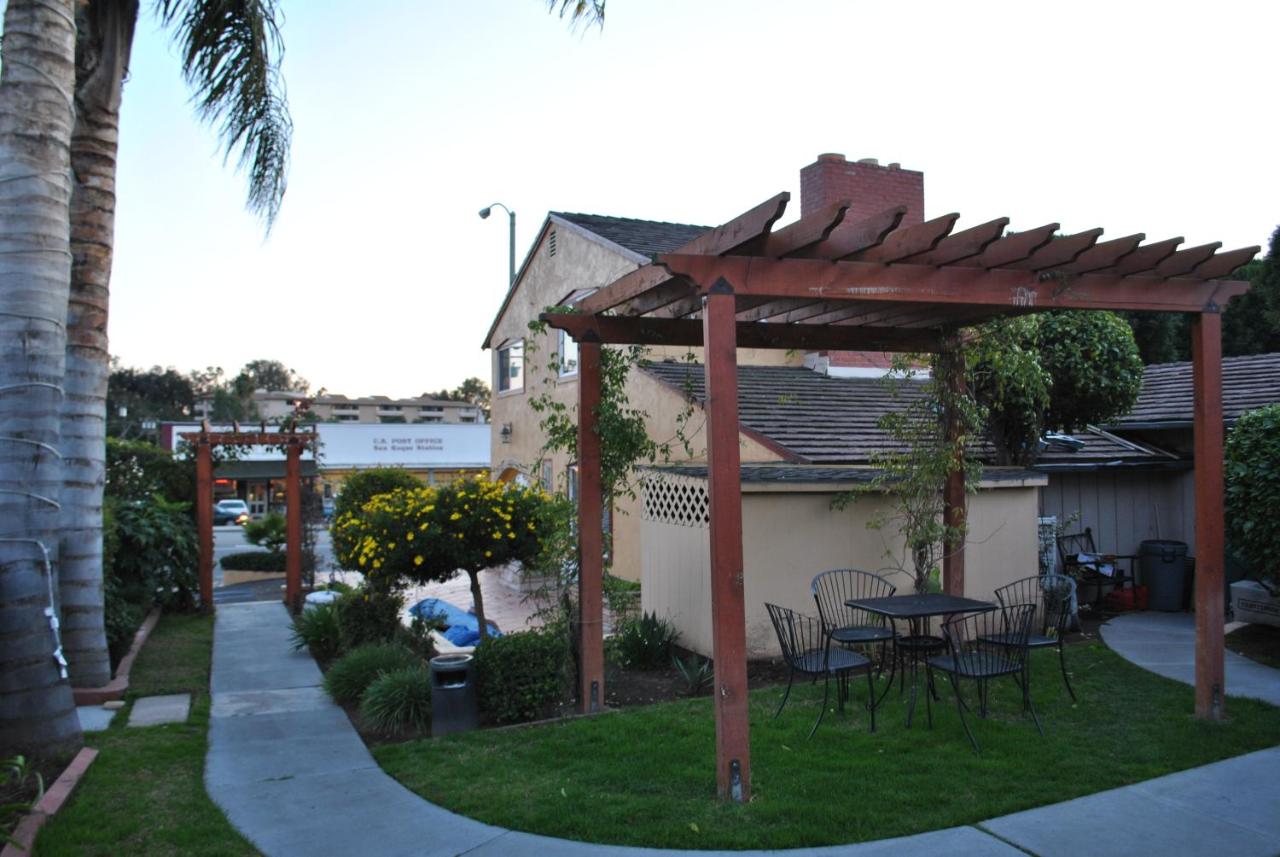 Oasis Inn & Suites — photo 20