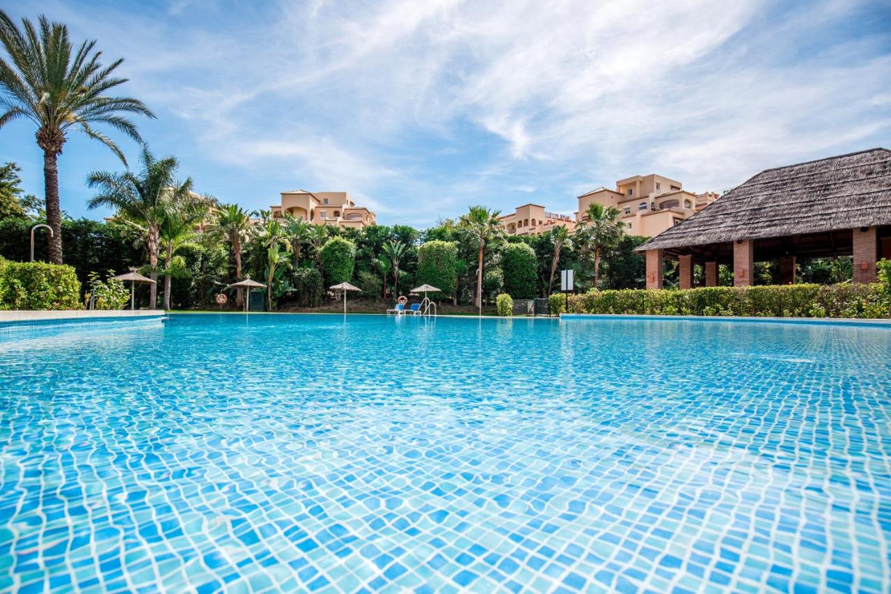 Luxury Apartment in Benatalaya, Estepona – Bijgewerkte ...